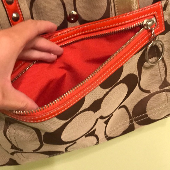 Coach Signature Daisy Khaki & Orange Tote - Picture 2 of 8